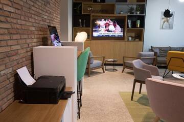 Фотографии Отель Holiday Inn Telavi г. Телави (Грузия) №2 Фото Отель Holiday Inn Telavi г. Телави 2