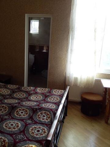 Фото номера Двухместный номер с 2 отдельными кроватями Гостевой дом Guest House Medea г. Телави 2