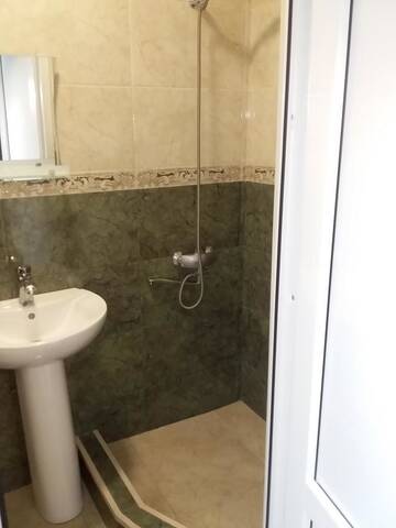 Фото номера Двухместный номер с 2 отдельными кроватями Гостевой дом Guest House Medea г. Телави 4
