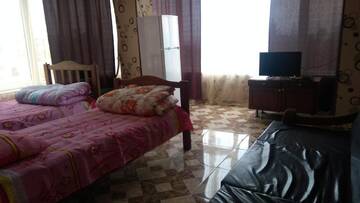 Фото номера Трехместный номер «Комфорт» с душем Отель Hotel Caucasus г. Телави 6