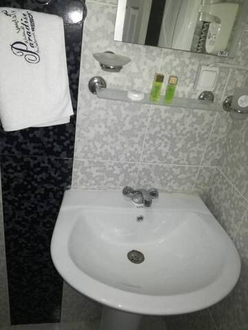Фото номера Стандартный двухместный номер с 1 кроватью Курортные отели Paradise Investment Resort г. Телави 27