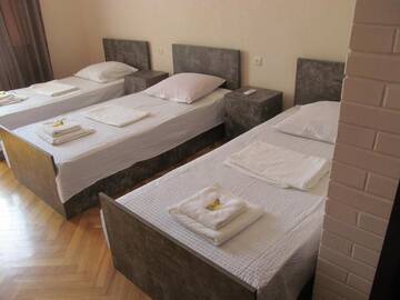 Фото номера Трехместный номер Отель Hotel Classic г. Телави 9