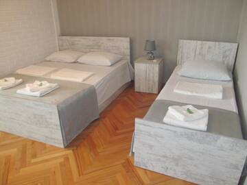 Фото номера Трехместный номер с видом на горы Отель Hotel Classic г. Телави 8