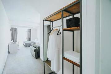 Фото номера Семейный номер с балконом Отель Hotel &amp; Wine Cellar ARGE г. Телави 8