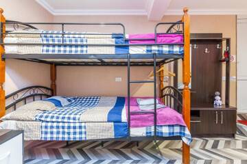 Фото номера Cемейный номер с собственной ванной комнатой Гостевой дом Guest house poligloti г. Телави 4