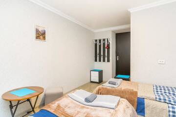 Фото номера Стандартный трехместный номер Гостевой дом Guest house poligloti г. Телави 4