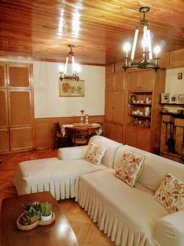 Фото номера Двухместный номер Делюкс с 1 кроватью Гостевой дом GREEN LUX GUESTHOUSE г. Телави 57