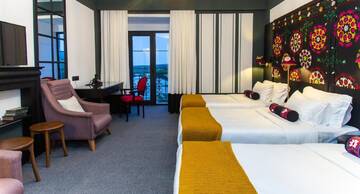 Фото номера Трехместный номер Делюкс Отель Esquisse Boutique Hotel г. Телави 3