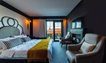 Фото номера Двухместный номер Делюкс с 1 кроватью Отель Esquisse Boutique Hotel г. Телави 3